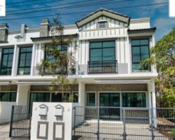 Townhouse for rent at Indy 5 Bangna km7 (35,000 Baht/month) ให้เช่าทาวน์เฮ้าส์ใหม่ อินดี้ 5 บางนา กม7 (35,000 บาท ต่อเดือน)