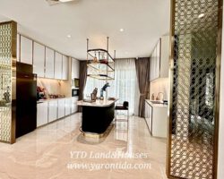 Perfect Masterpiece Sukhumvit 77 THB 75m