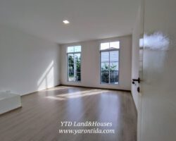 ขายทาวน์โฮม 2 ชั้น ในโครงการ Indy 4 บางนา กม.7 For Sale 2-storey townhome in Indy 4 Bangna Km.7 5.6M.THB