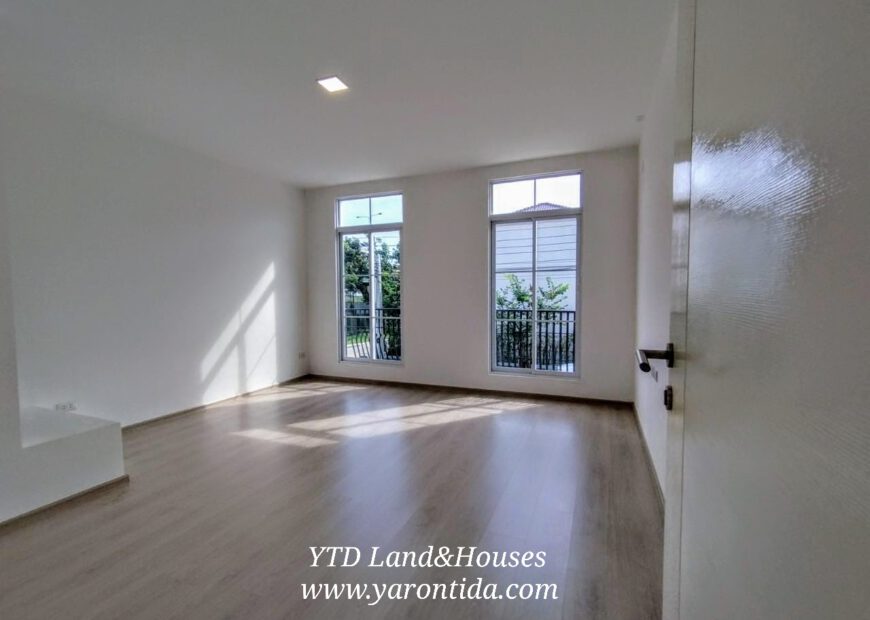 ขายทาวน์โฮม 2 ชั้น ในโครงการ Indy 4 บางนา กม.7 For Sale 2-storey townhome in Indy 4 Bangna Km.7 5.6M.THB