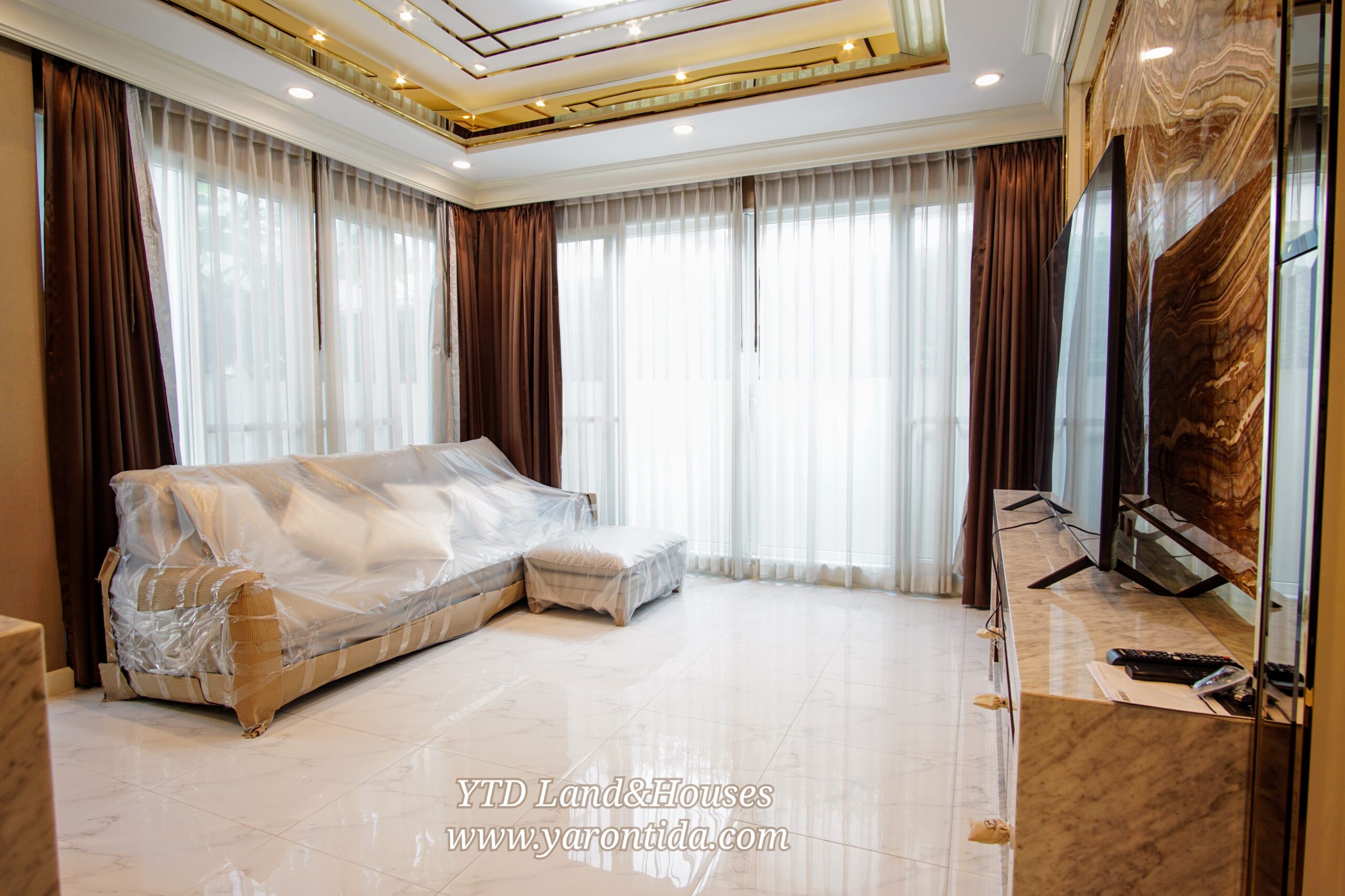 Luxury House for Rent at Nantawan Bangna km7 200,000 Baht/month ให้เช่าบ้านหรู นันทวัน บางนา กม7 ค่าเช่า : 200,000 บาท/เดือน