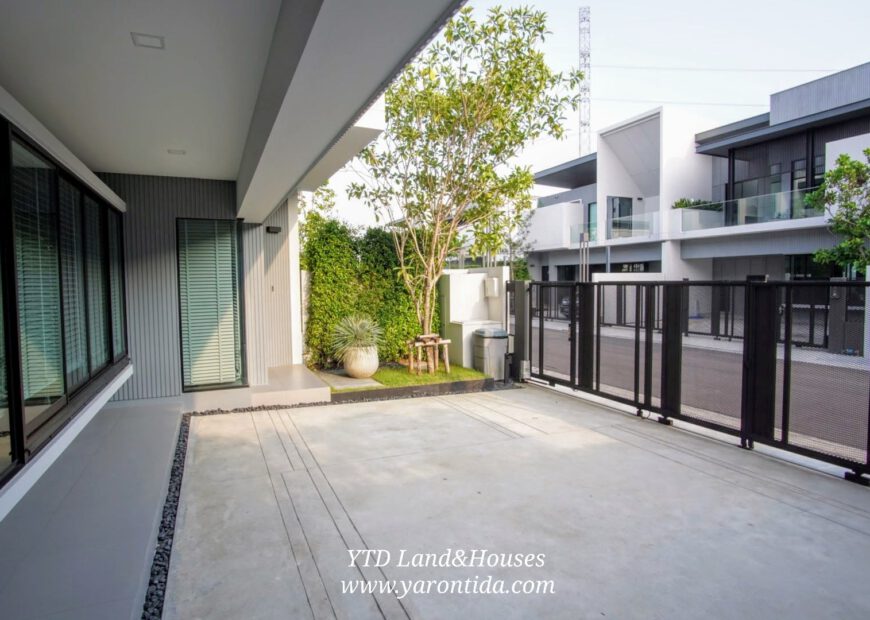 For rent VIVE Bangna km7 renting 60,000 baht/month