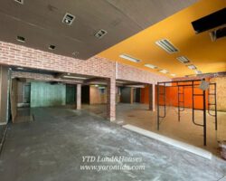 Commercial building for rent, 3 booths on the ground floor with 1 mezzanine floor, next to the main road, Ramintra 67 66,000 baht / month.