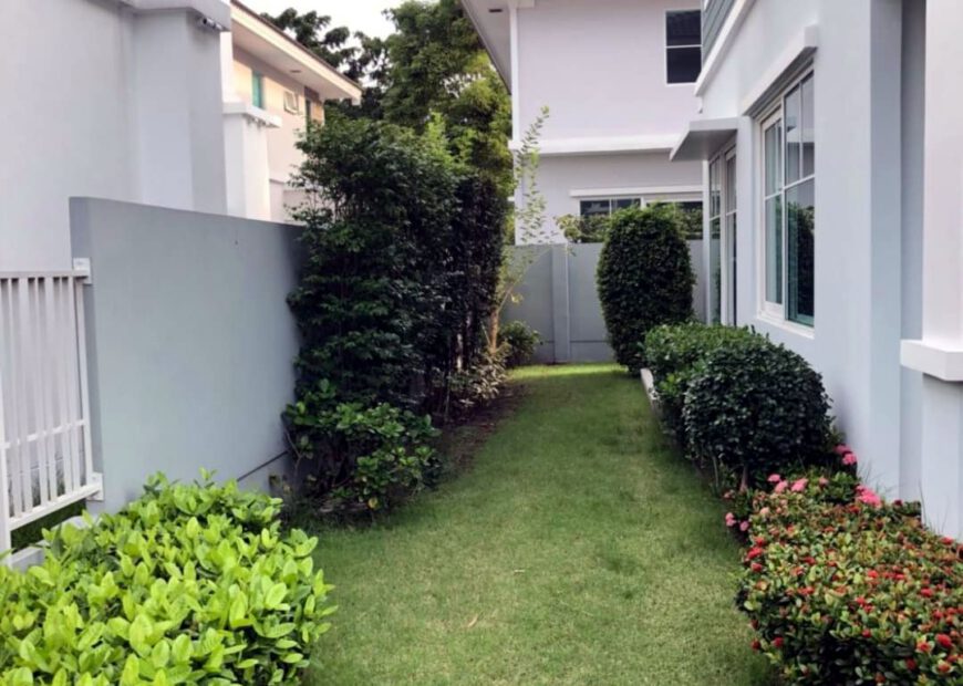House For Rent at Chaiyapruk Bangna km7 Next to Mega Bangna 50k Baht/month