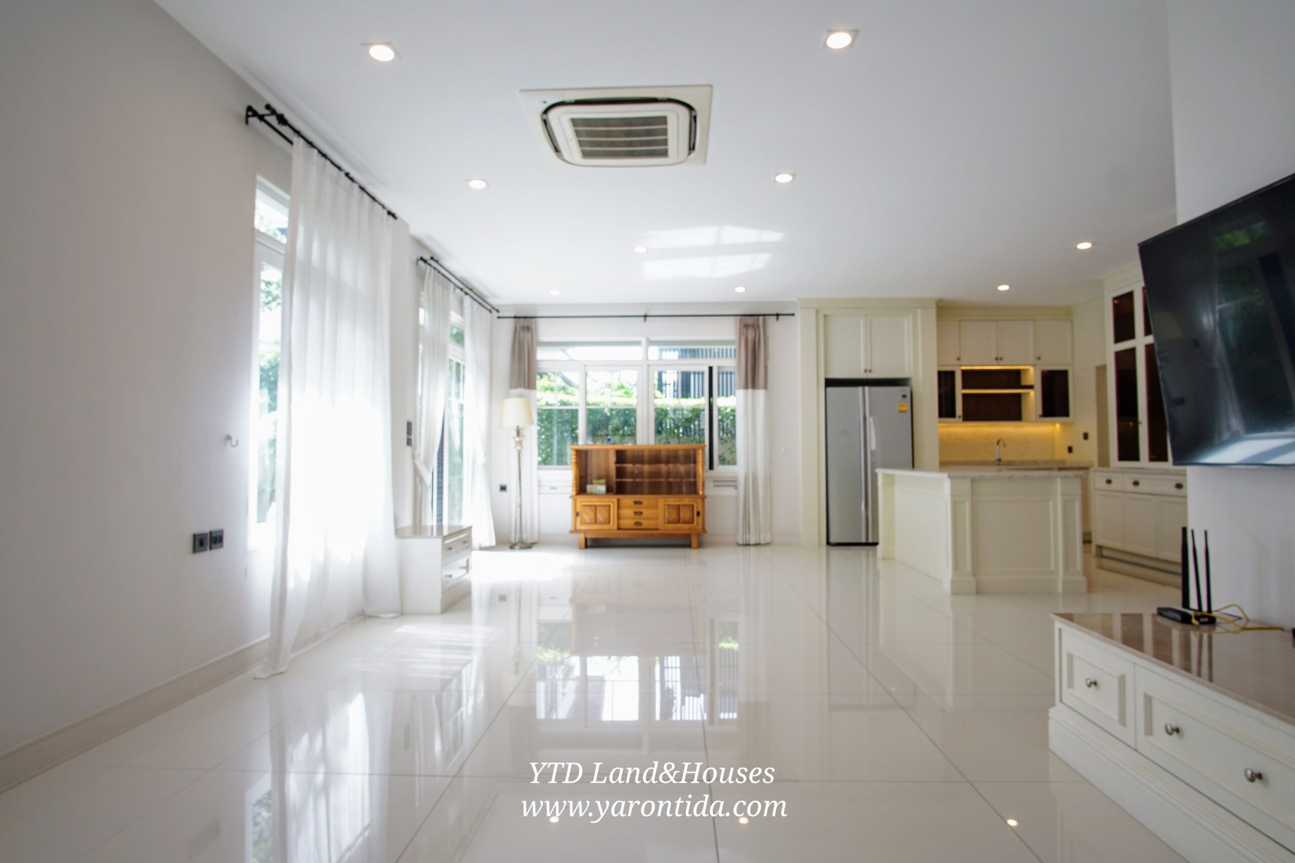 Luxury house for Rent at Nantawan Bangna KM.7 110,000 baht/month (Fully furnished)