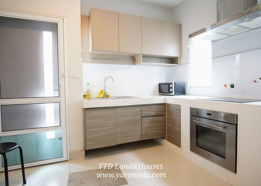 House For Rent at Chaiyapruk Bangna km7 Next to Mega Bangna 50k Baht/month