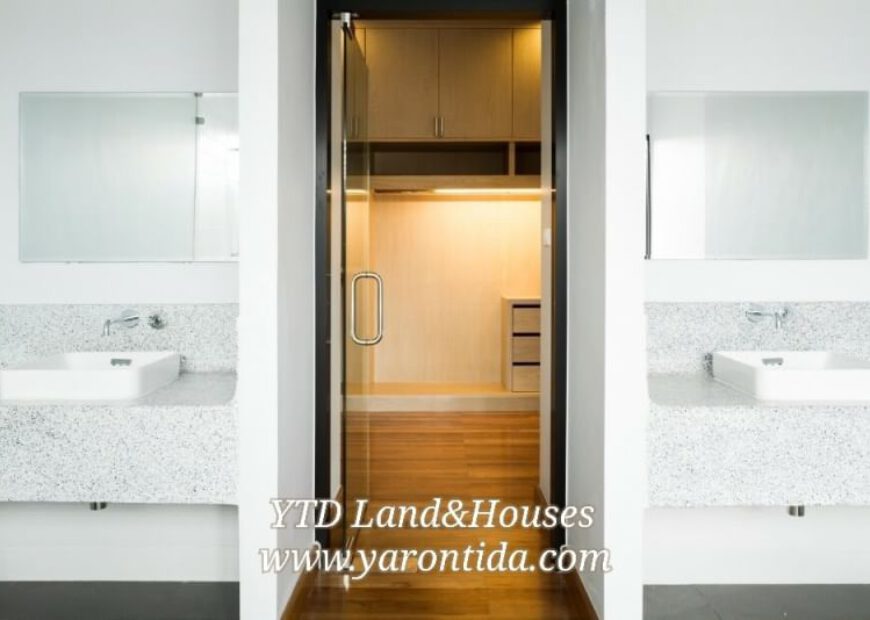 Private house for rent at Sukhumvit 38, Near by BTS Thonglor