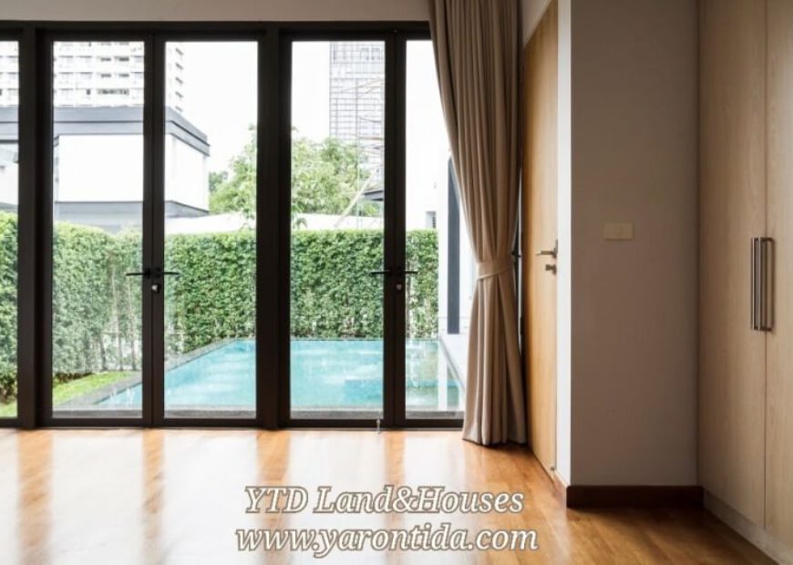 Private house for rent at Sukhumvit 38, Near by BTS Thonglor