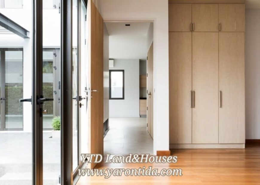 Private house for rent at Sukhumvit 38, Near by BTS Thonglor