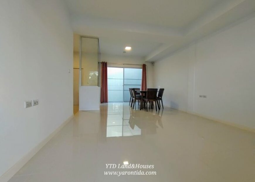 ขาย !!! ทาวน์โฮม 2 ชั้น โครงการอินดี้ บางนา – รามคำแหง 2 อยู่ใกล้เมกาบางนา ทำเลดีที่สุดในย่านนี้