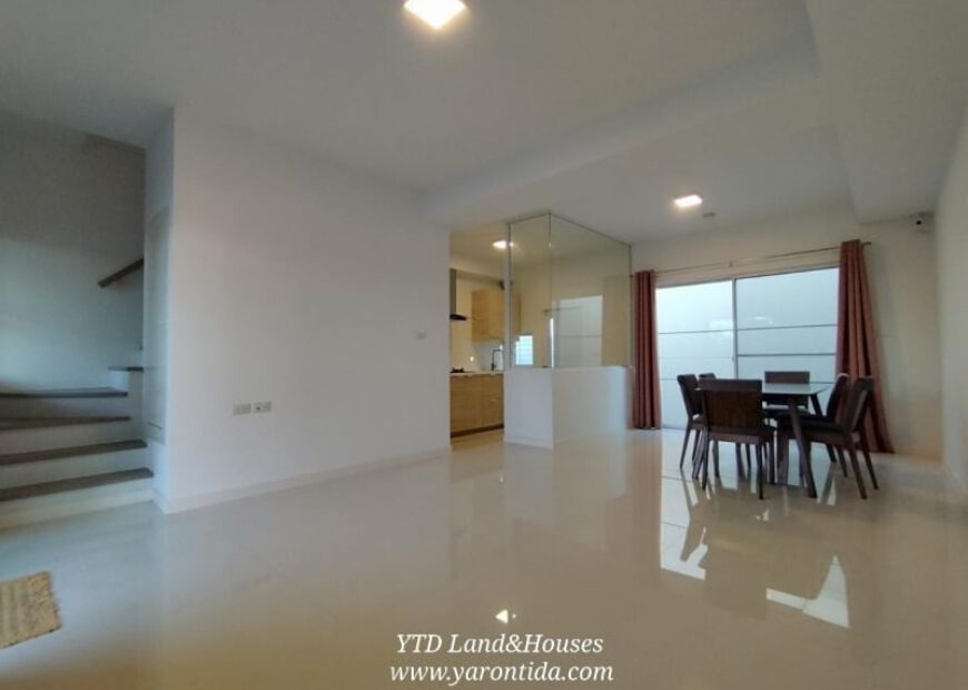 ขาย !!! ทาวน์โฮม 2 ชั้น โครงการอินดี้ บางนา – รามคำแหง 2 อยู่ใกล้เมกาบางนา ทำเลดีที่สุดในย่านนี้