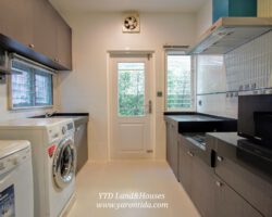 ให้เช่า บ้านนันทวัน บางนา กม.7 สวนหลังบ้านขนาดใหญ่  (Fully furnished)