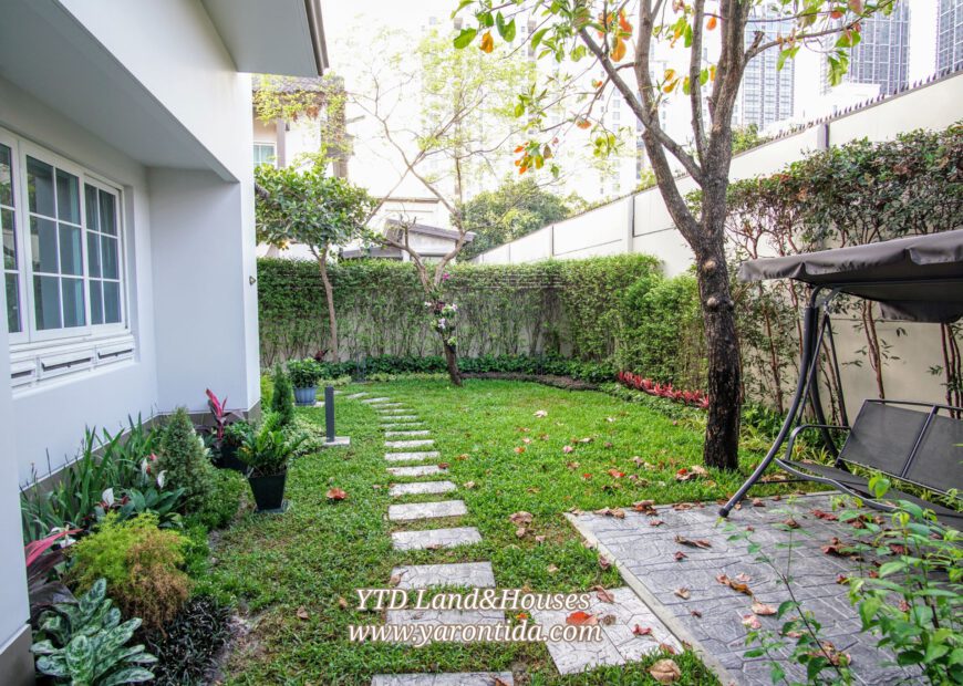 ให้เช่า บ้านนันทวัน บางนา กม.7 สวนหลังบ้านขนาดใหญ่  (Fully furnished)