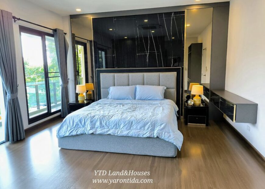 ขายบ้าน THE CITY บางนา กม.7 เนื้อที่ 96 ตารางวา หลังใหญ่ พร้อมเฟอร์บิวท์อิน