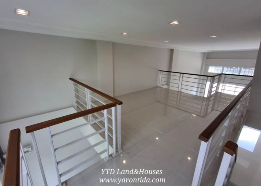 ขาย อาคารพาณิชย์ 3 ชั้น(พร้อมชั้นลอย) ในโครงการ Villaggio เพชรเกษม สาย 4