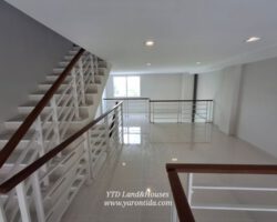 ขาย อาคารพาณิชย์ 3 ชั้น(พร้อมชั้นลอย) ในโครงการ Villaggio เพชรเกษม สาย 4