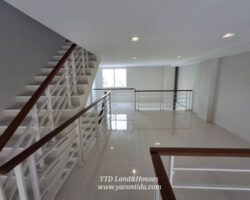 ขาย อาคารพาณิชย์ 3 ชั้น(พร้อมชั้นลอย) ในโครงการ Villaggio เพชรเกษม สาย 4
