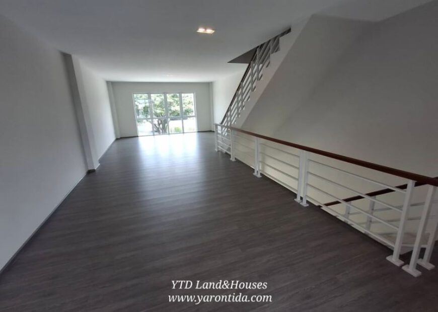 ขาย อาคารพาณิชย์ 3 ชั้น(พร้อมชั้นลอย) ในโครงการ Villaggio เพชรเกษม สาย 4