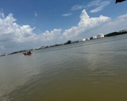 ขายรวมที่ดินติดแม่น้ำแม่กลอง ใกล้ปากคลองด่าน(ปากอ่าวไทย)
