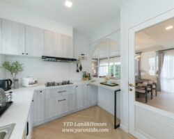 ให้เช่าบ้านสวยๆ ชัยพฤกษ์ บางนา กม.15 แปลงหัวมุมติดสโมสร สระว่ายน้ำ ปล่อยเช่า  (เฟอร์นิเจอร์ครบ)