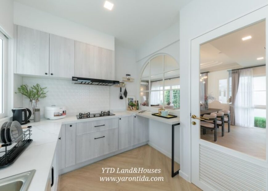 ให้เช่าบ้านสวยๆ ชัยพฤกษ์ บางนา กม.15 แปลงหัวมุมติดสโมสร สระว่ายน้ำ ปล่อยเช่า  (เฟอร์นิเจอร์ครบ)