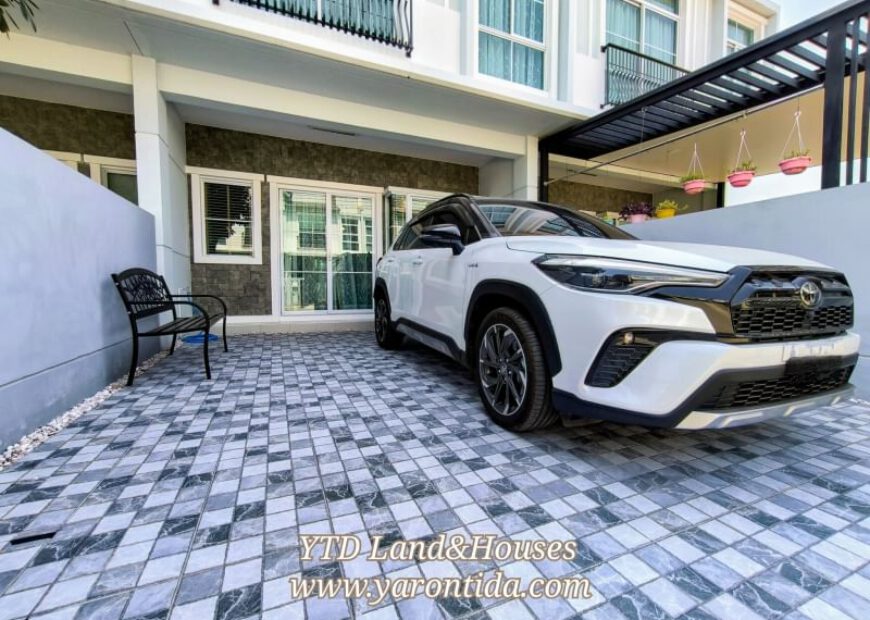 For rent, 2-storey townhouse, Indy Bangna-Ramkhamhaeng 2, near Mega Bangna