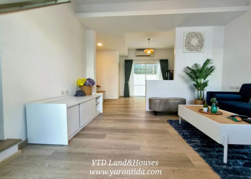 For rent, 2-storey townhouse, Indy Bangna-Ramkhamhaeng 2, near Mega Bangna