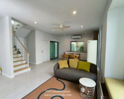 ขาย บ้านแฝด สไตล์บ้านเดี่ยว เป็นบ้าน 2 ชั้น โครงการ โคโม่ เบียงก้า บางนา