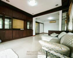 ขาย / ให้เช่า !!! บ้านเดี่ยว 2 ชั้น ใกล้สวนหลวง ร.9 โครงการ อิมพีเรียล พาร์ค