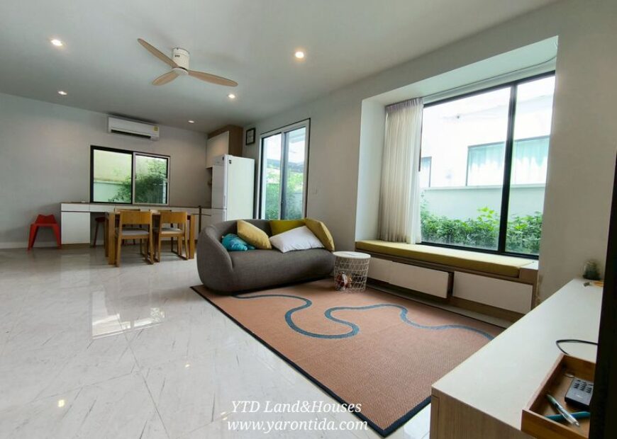 ขาย บ้านแฝด สไตล์บ้านเดี่ยว เป็นบ้าน 2 ชั้น โครงการ โคโม่ เบียงก้า บางนา