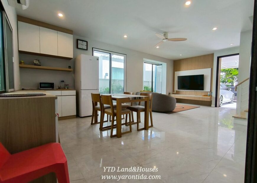ขาย บ้านแฝด สไตล์บ้านเดี่ยว เป็นบ้าน 2 ชั้น โครงการ โคโม่ เบียงก้า บางนา