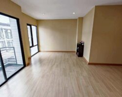 ขายทาวน์เฮ้าส์ 3 ชั้น โครงการไอฟีล บางนา