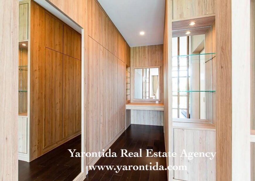 For rent Luxury house Settasiri Pattanakan