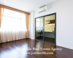 For rent Luxury house Settasiri Pattanakan