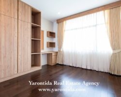 For rent Luxury house Settasiri Pattanakan