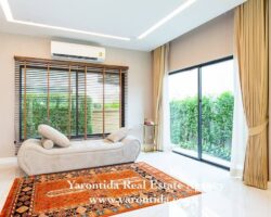 For rent Luxury house Settasiri Pattanakan