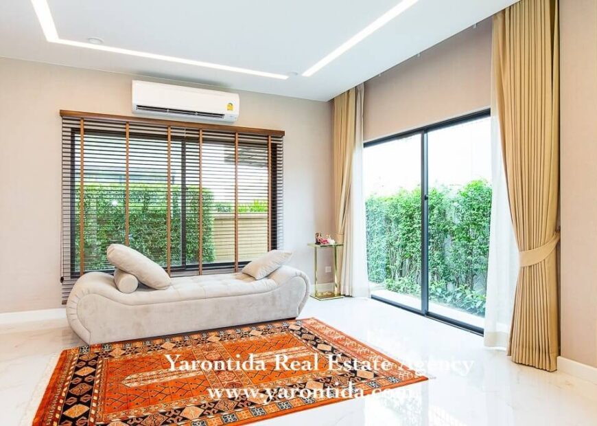For rent Luxury house Settasiri Pattanakan