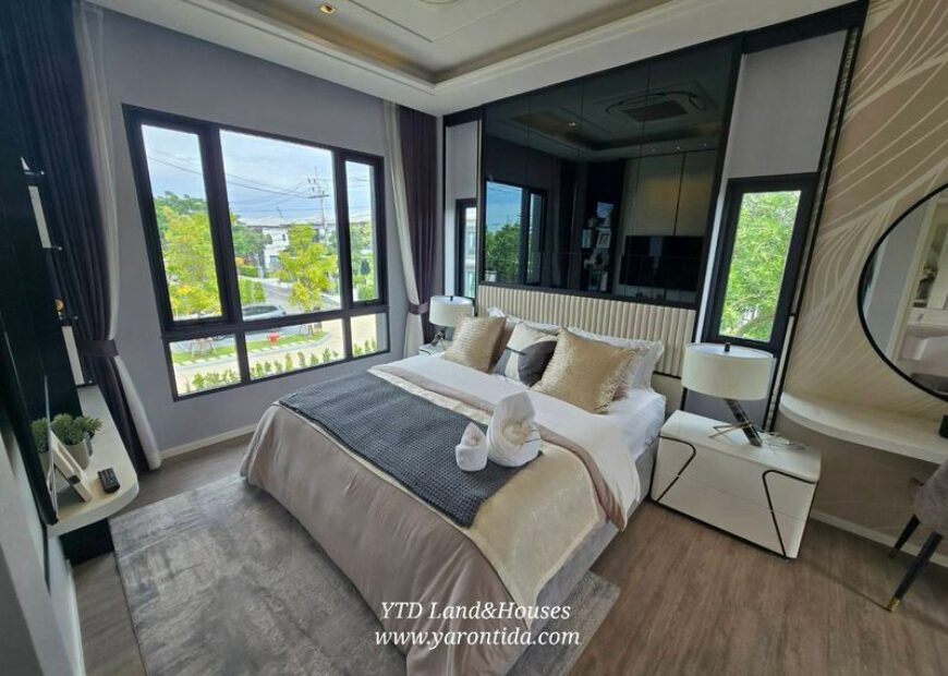 ให้เช่า โครงการ แกรนด์ พลีโน่ สุขุมวิท-บางนา บ้านหันทิศตะวันออก เฟอร์ เครื่องใช้ไฟฟ้าครบ พร้อมเข้าอยู่