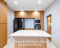 For rent Luxury house Settasiri Pattanakan
