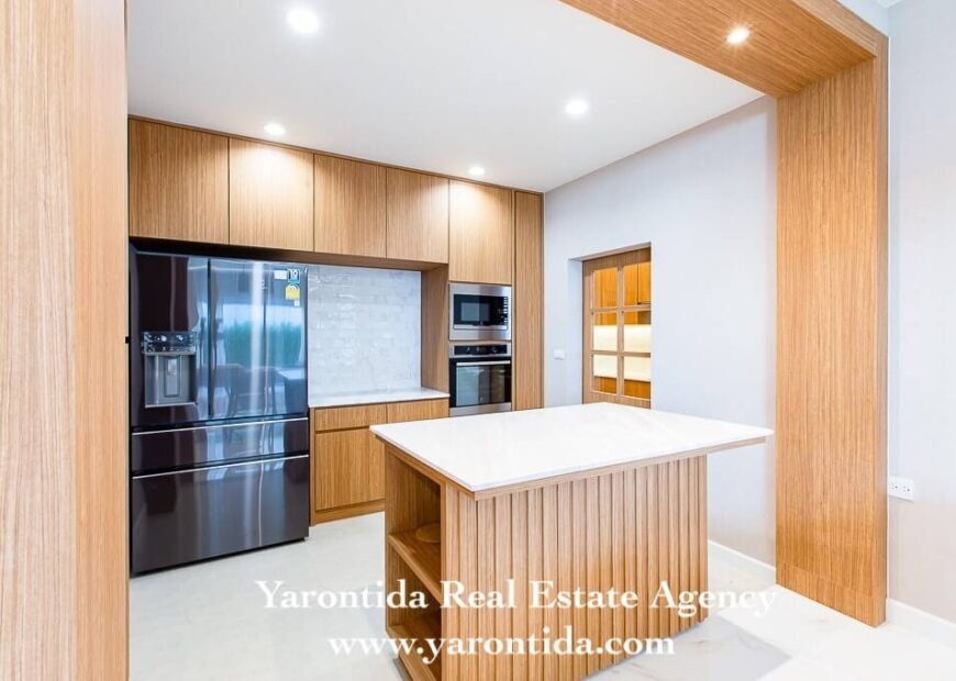 For rent Luxury house Settasiri Pattanakan