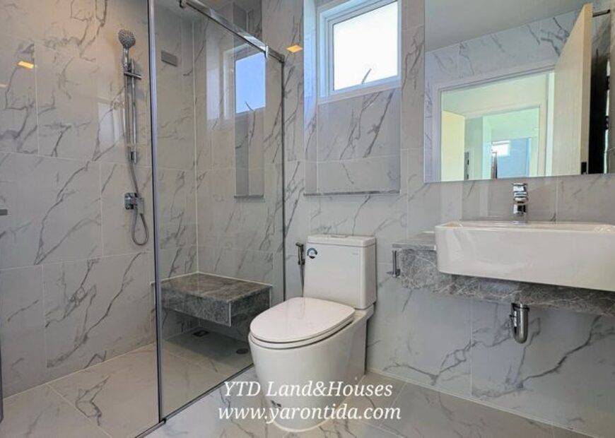 ขายบ้าน ในสนามกอล์ฟ บูรพากอล์ฟแอนด์รีสอร์ท ศรีราชา ชลบุรี BURA VISTA