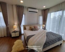 ให้เช่าบ้านเดี่ยว โครงการ Centro บางนา L Size ติดเมกะ-บางนา  (เฟอร์นิเจอร์ครบ)