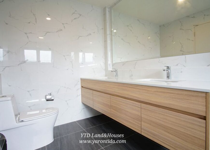 ให้เช่าบ้านเดี่ยว โครงการ Centro บางนา L Size ติดเมกะ-บางนา  (เฟอร์นิเจอร์ครบ)