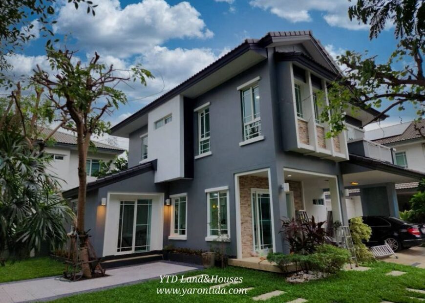 House for rent at Mantana 3 Onnut-Wongwhaen Newly renovated. (Fully furnisheded)