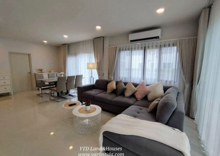 ให้เช่าบ้านเดี่ยว โครงการ Centro บางนา L Size ติดเมกะ-บางนา  (เฟอร์นิเจอร์ครบ)