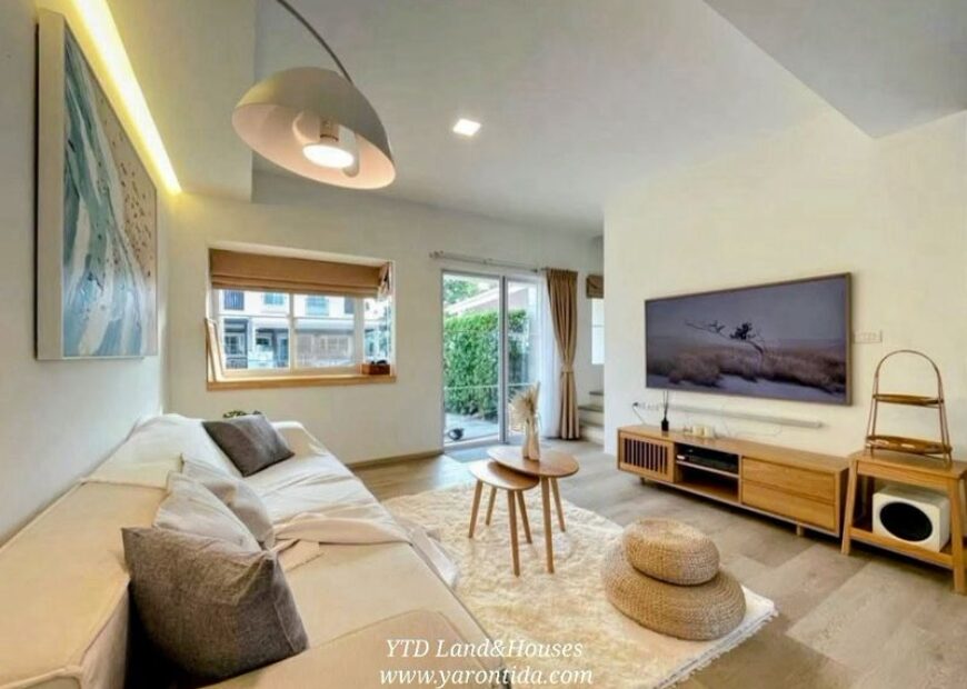 ขาย / ให้เช่า ทาวน์โฮม 2 ชั้น ใกล้เมกา บางนา ทำเลดีที่สุดในย่านนี้ โครงการ Indy บางนา-รามคำแหง 2