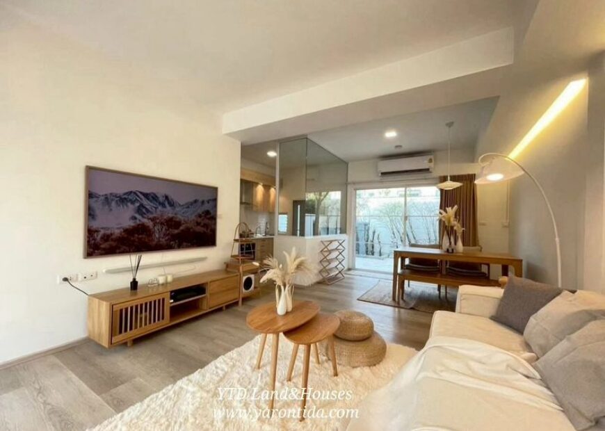 ขาย / ให้เช่า ทาวน์โฮม 2 ชั้น ใกล้เมกา บางนา ทำเลดีที่สุดในย่านนี้ โครงการ Indy บางนา-รามคำแหง 2