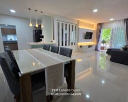 House for rent at Mantana 3 Onnut-Wongwhaen Newly renovated. (Fully furnisheded)