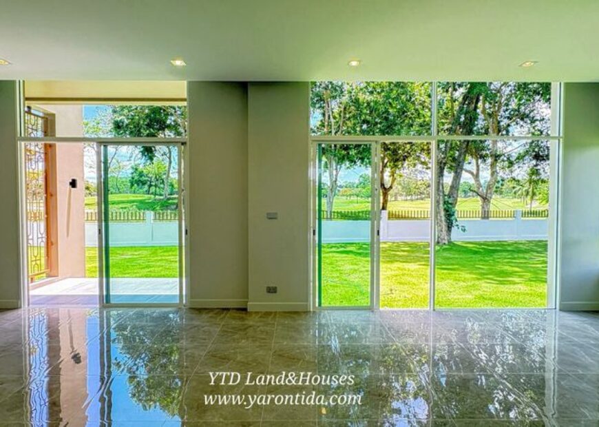 ขายบ้าน ในสนามกอล์ฟ บูรพากอล์ฟแอนด์รีสอร์ท ศรีราชา ชลบุรี BURA VISTA