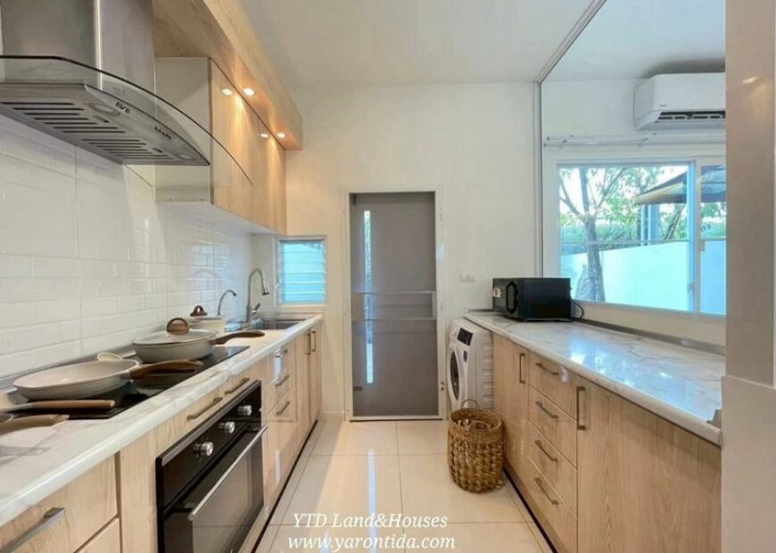 ขาย / ให้เช่า ทาวน์โฮม 2 ชั้น ใกล้เมกา บางนา ทำเลดีที่สุดในย่านนี้ โครงการ Indy บางนา-รามคำแหง 2